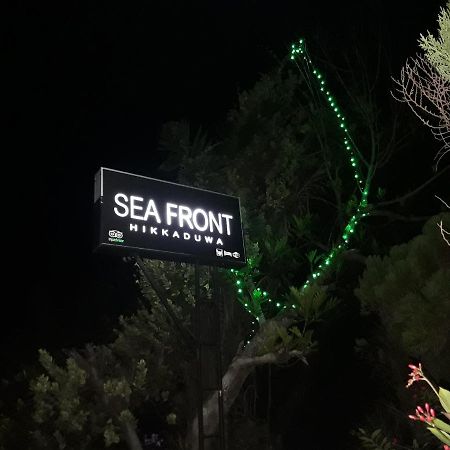 Sea Front Hikkaduwa Otel Dış mekan fotoğraf