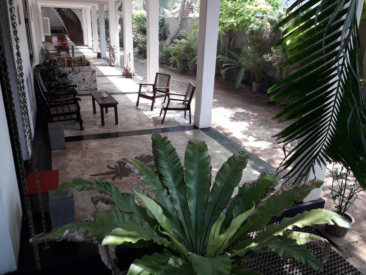 Sea Front Hikkaduwa Otel Dış mekan fotoğraf