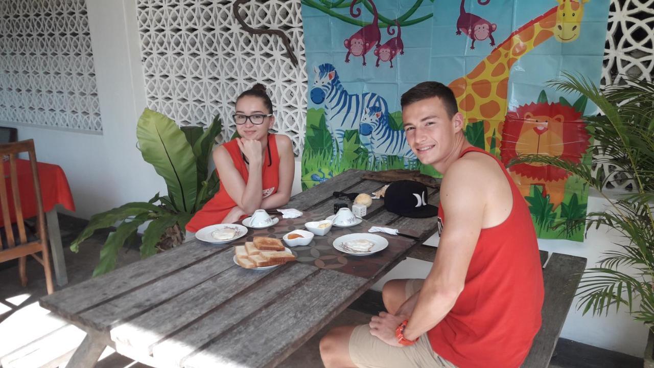 Sea Front Hikkaduwa Otel Dış mekan fotoğraf