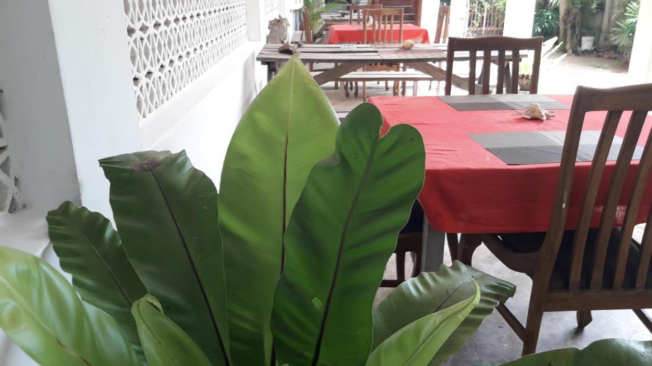 Sea Front Hikkaduwa Otel Dış mekan fotoğraf