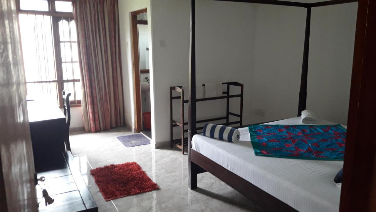 Sea Front Hikkaduwa Otel Dış mekan fotoğraf