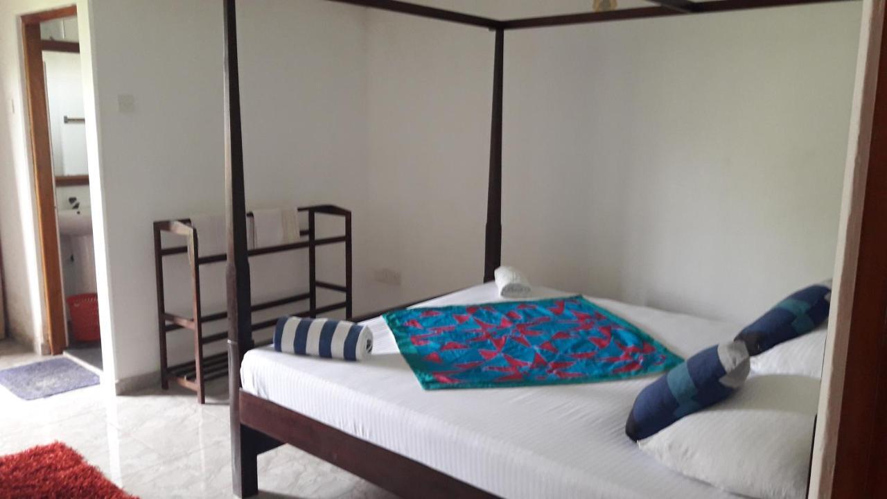 Sea Front Hikkaduwa Otel Dış mekan fotoğraf
