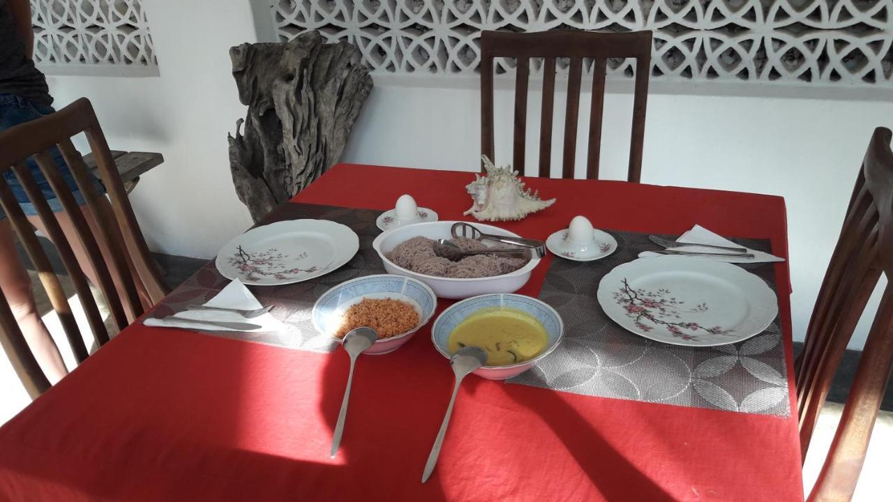 Sea Front Hikkaduwa Otel Dış mekan fotoğraf