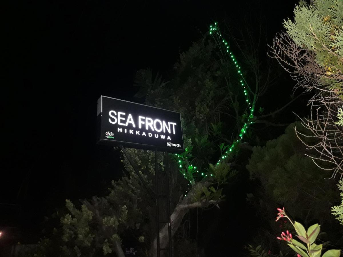 Sea Front Hikkaduwa Otel Dış mekan fotoğraf